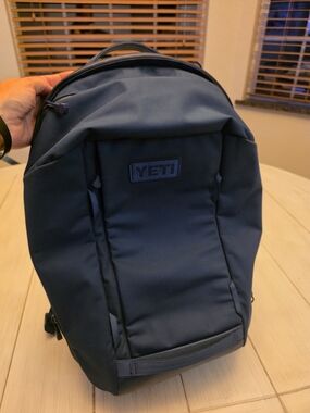 Yeti Navy Blue Crossroads 27 Backpack - NEW